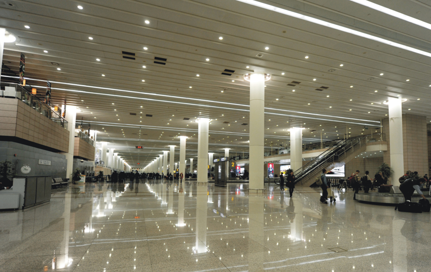 2、達(dá)到大廳.jpg