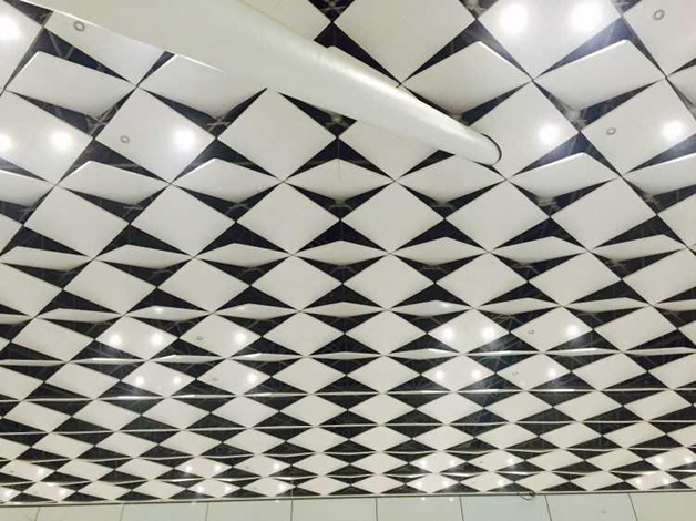 9、離港大廳吊頂-（實景圖）.jpg